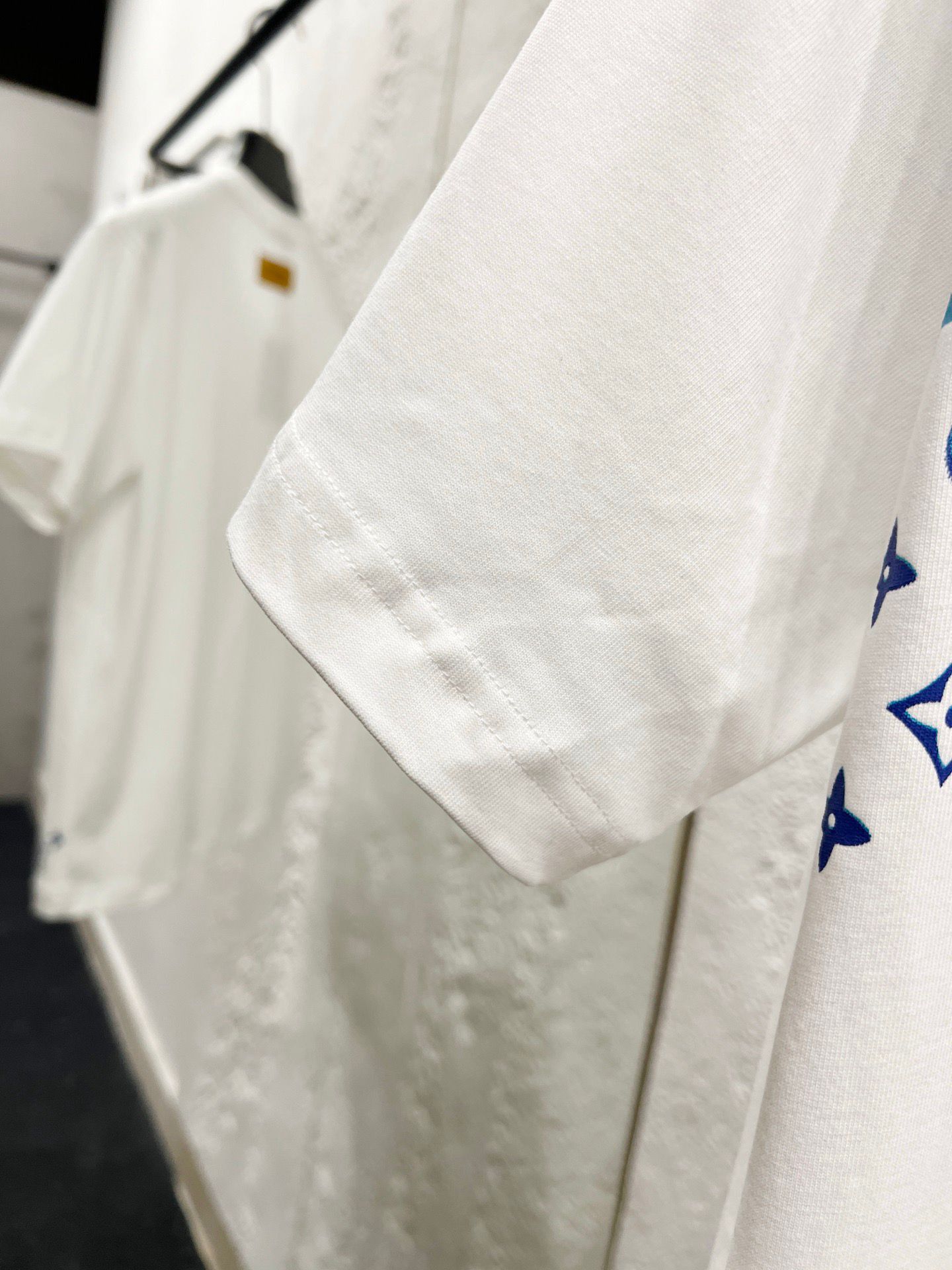 letter 2 color fashion T-shirt 090101