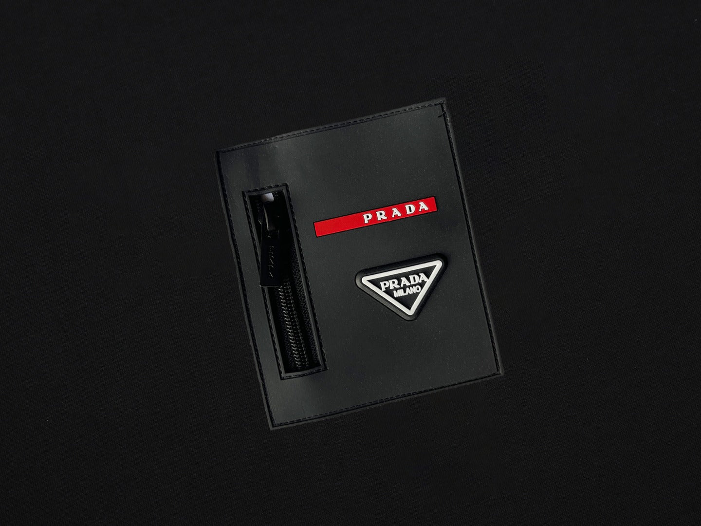 ZIP POCKET COTTON T-SHIRT