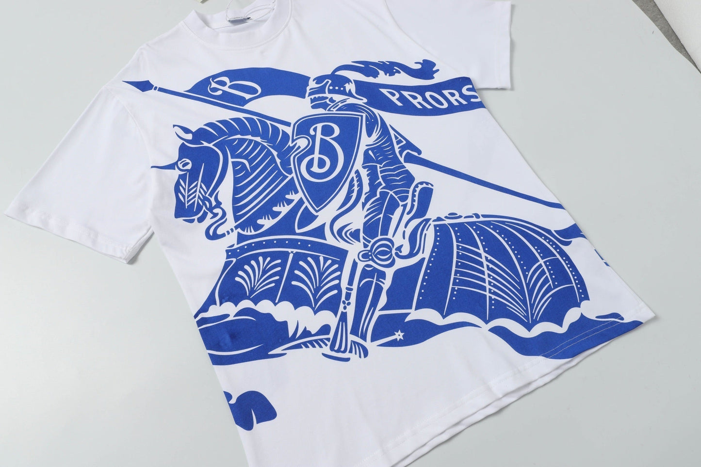 White fashion T-shirt 633