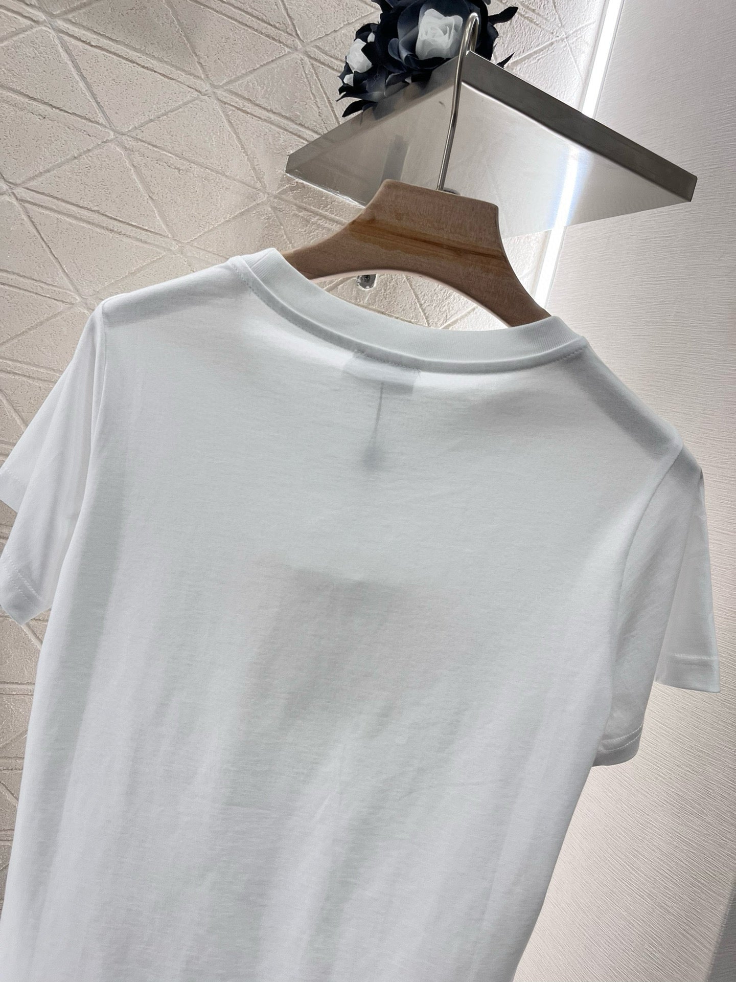 Embroidered cotton T-shirt