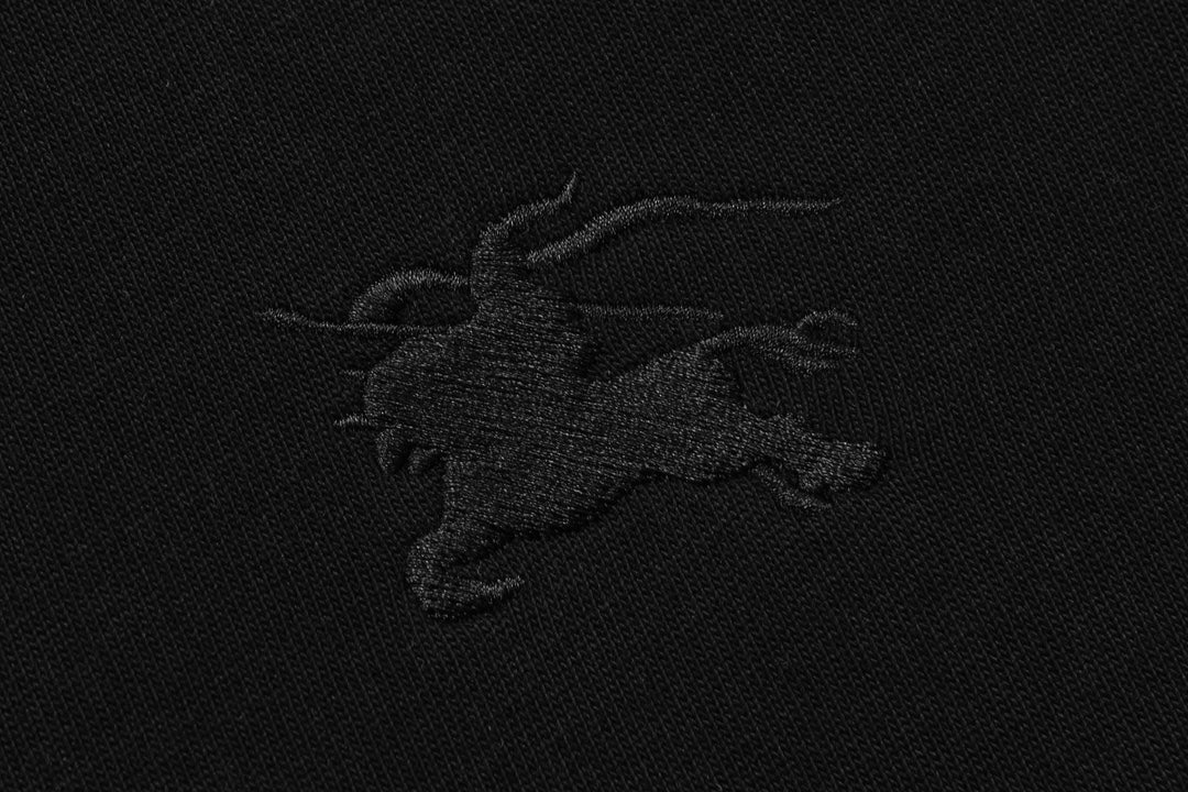 Embroidered classic sleeve T-shirt