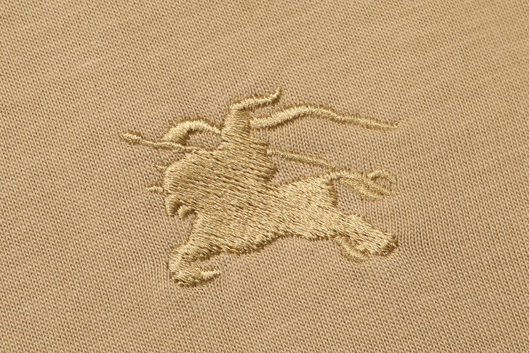 Embroidered classic sleeve T-shirt