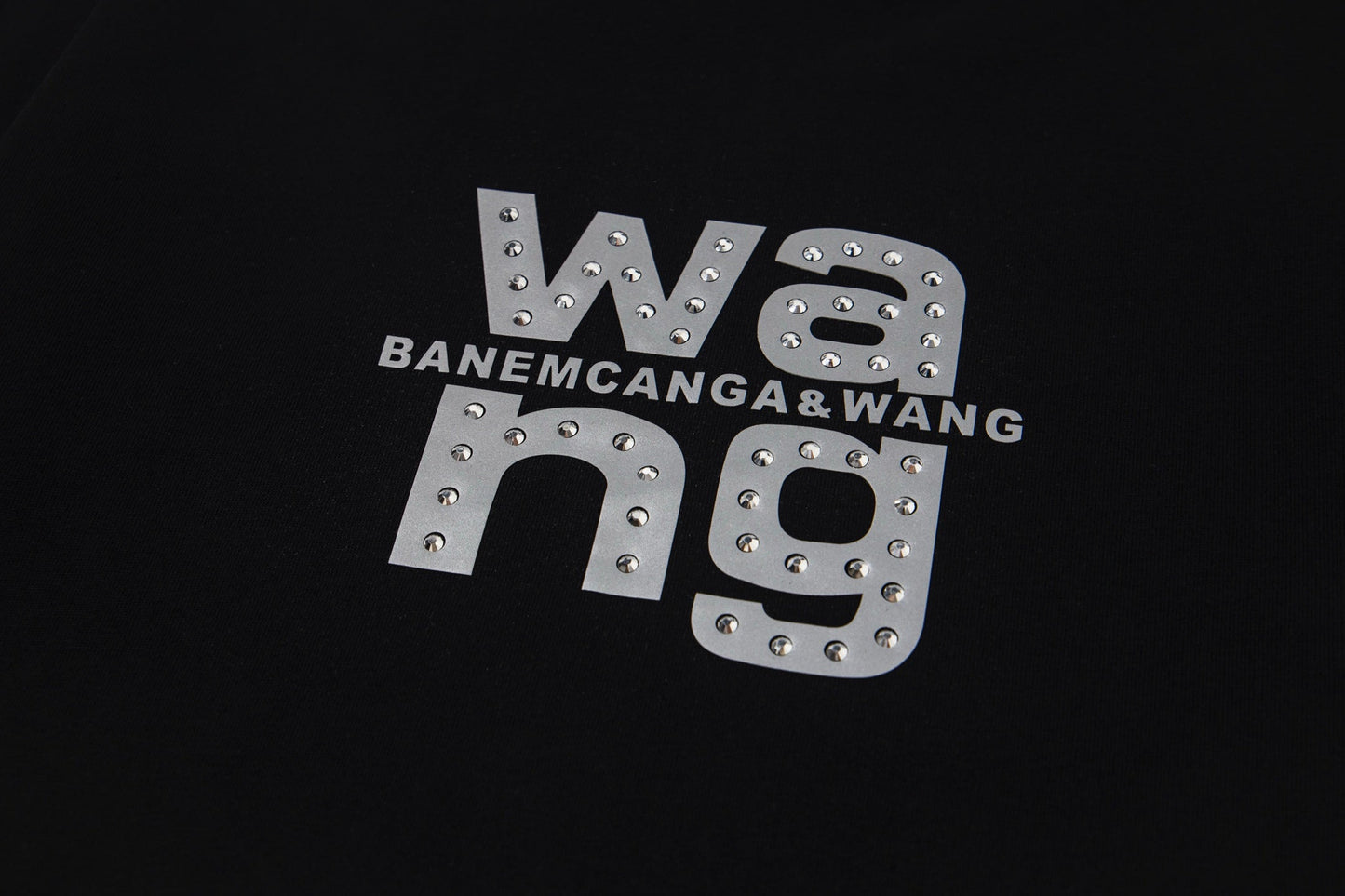 Rivet inlaid with concave silicone reflective T-shirt