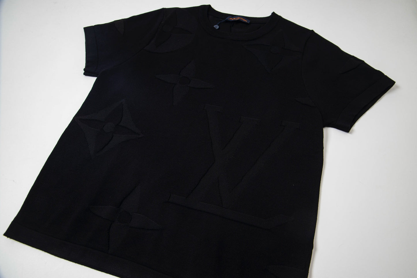 Steel-print relief limited knitted T-shirt