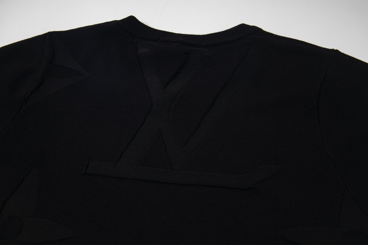 Steel-print relief limited knitted T-shirt