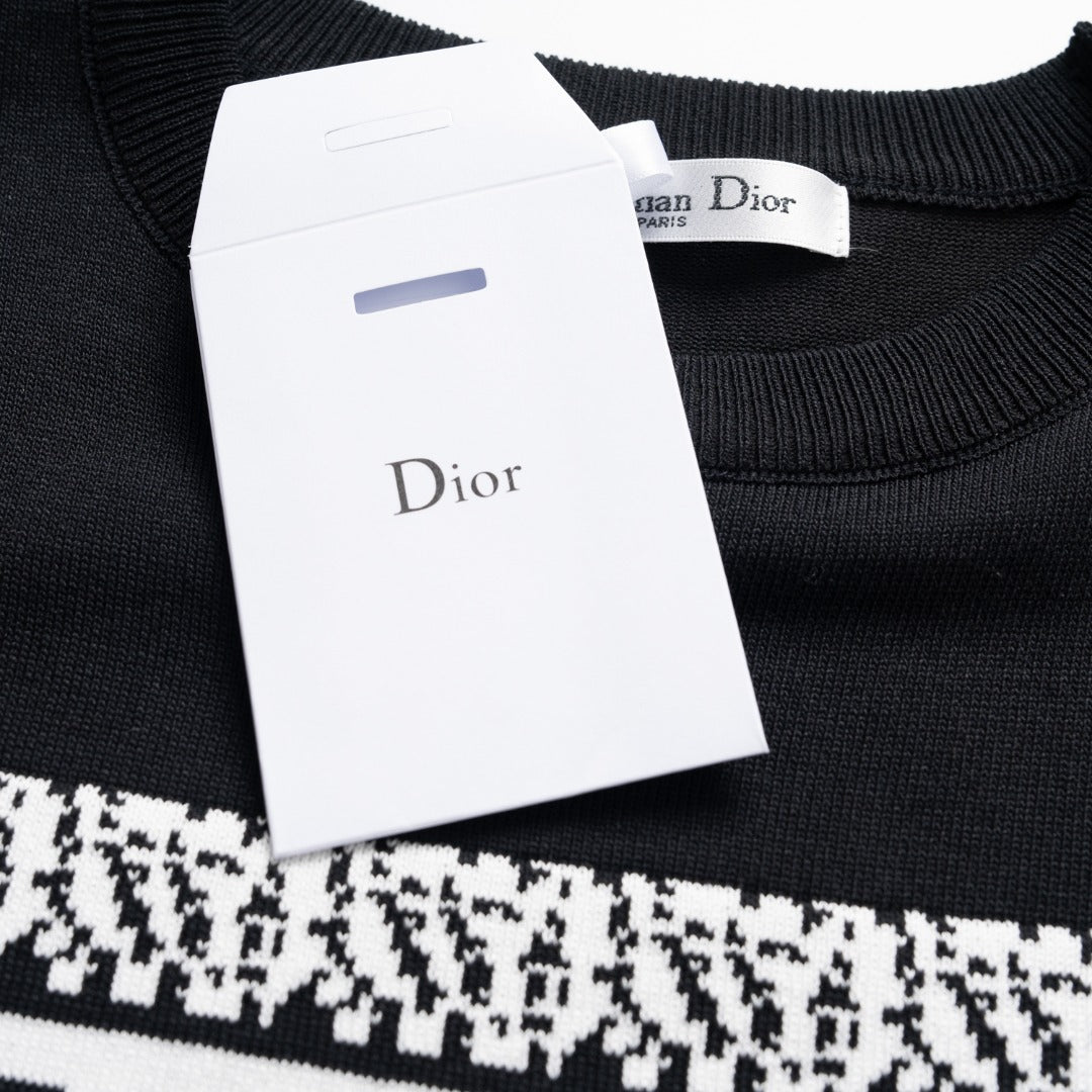 Vintage knitted Black T-shirt